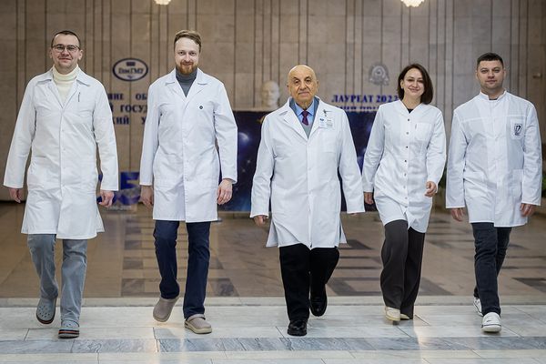 «Держать руку на пульсе»: Заслуженный врач Беларуси Леонид Друян — о профессии, поддержке Президента и будущем медицины